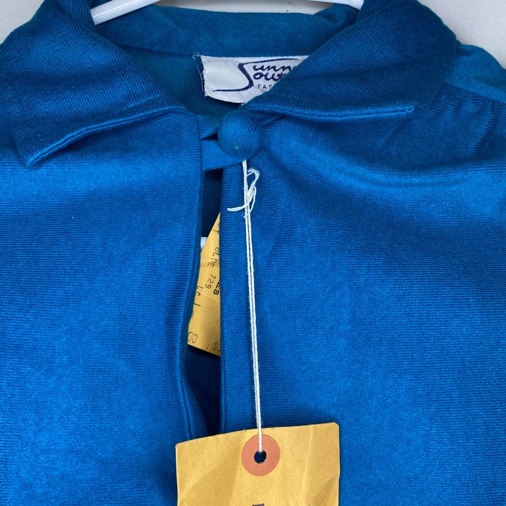 Blue authentic 70’s top🕺